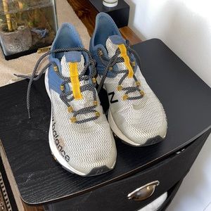 New balance roav shoe